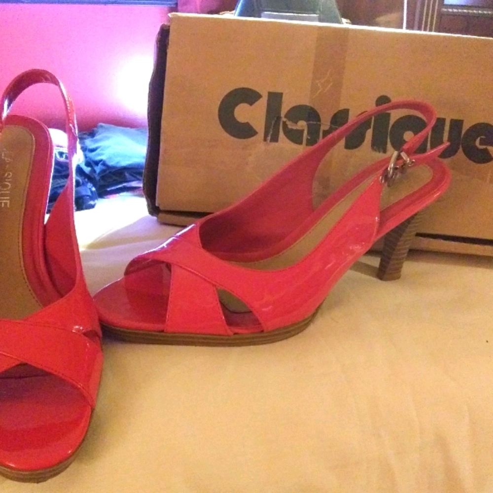 Women's Shoes & Boots